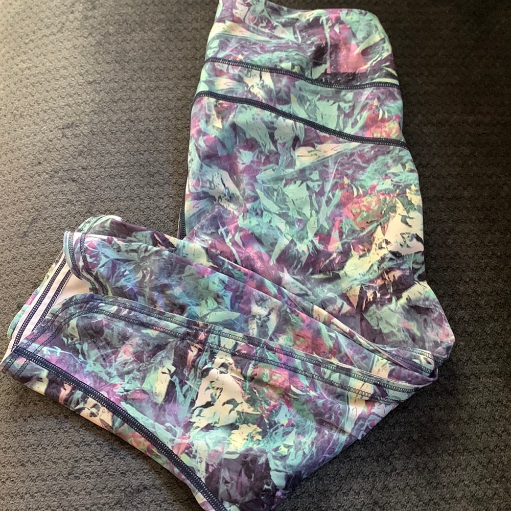 Lululemon cropped leggings